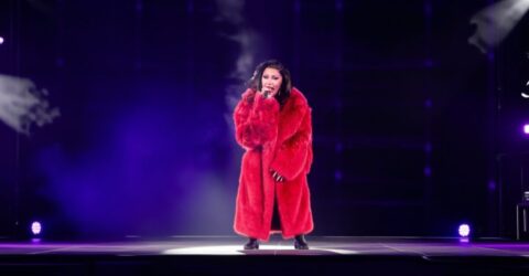 Cardi B a atras toate privirile cu o haină de blană Valdrin Sahiti
