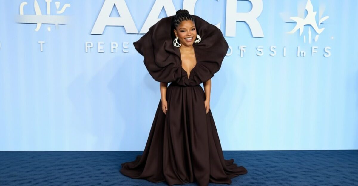 Halle Bailey aniversează 26 de ani cu două apariții îndrăznețe în bikini