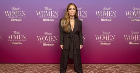 Jennifer Lopez impresionează într-o ținută complet neagră la ieșirea cu fiica sa Emme
