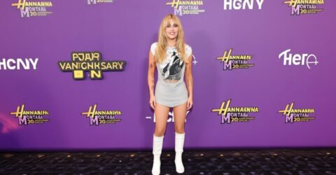 Miley Cyrus o readuce pe Hannah Montana într-o salopetă Gucci pentru aniversarea de 20 de ani