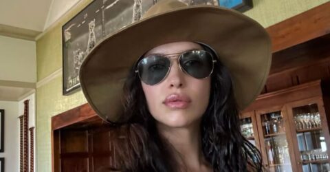 Irina Shayk revine în forță cu un selfie în bikini pe Instagram