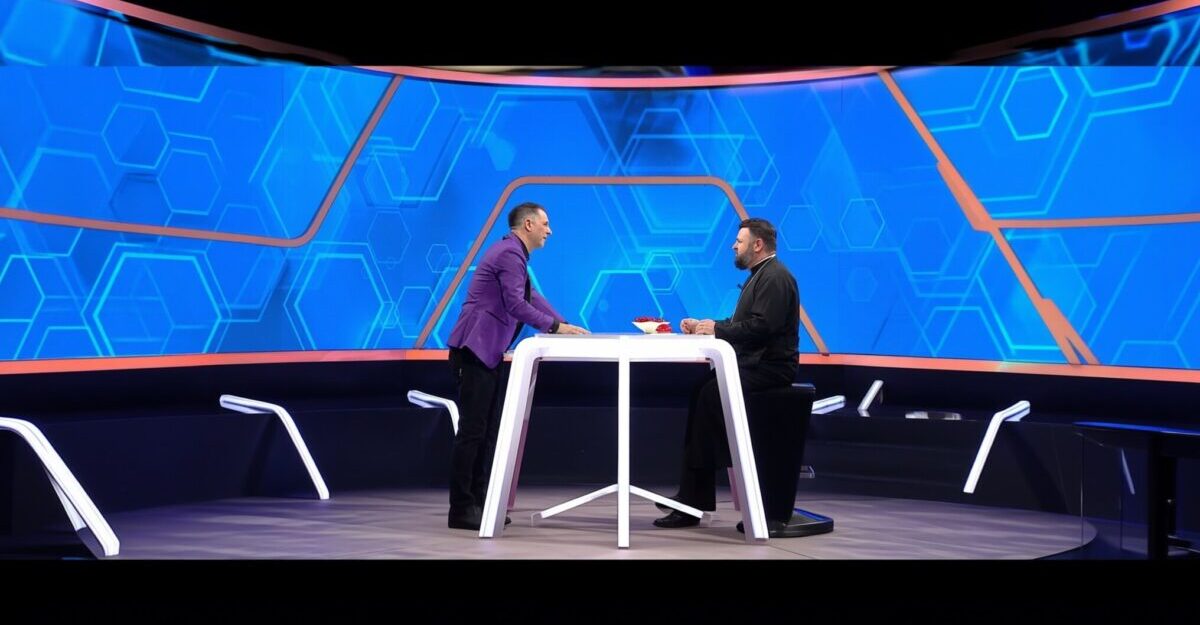 Dan Negru aduce 4 preoți cunoscuți la Jocul Cuvintelor în seara de Paște