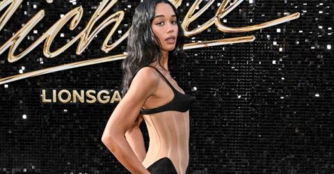 Laura Harrier a uimit la premiera Michael cu un corset Jean Paul Gaultier transparent
