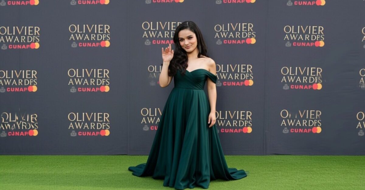 Rochia lui Rachel Zegler de la Olivier Awards 2026 a strâns peste 4.000 de aprecieri