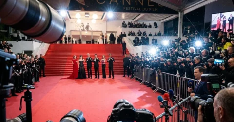 Filmul Her Private Hell a primit ovatii de 7 minute la Cannes. Când apare în cinematografe