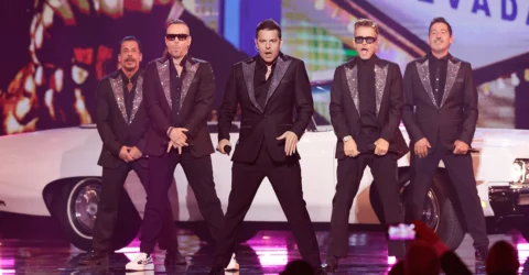 New Kids on the Block revin la American Music Awards 2026. Cum a arătat momentul lor la Las Vegas