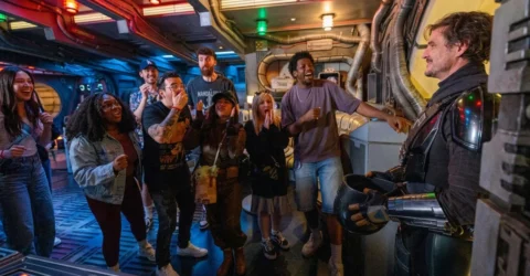Clipul viral cu Pedro Pascal la Disneyland a fost regizat. Disney a folosit influenceri