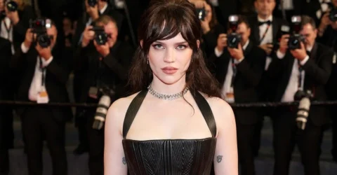 Sophie Thatcher la Cannes dupa nopti cu trei ore de somn. Culisele filmului Her Private Hell