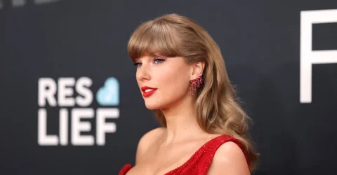 Taylor Swift a venit neanuntata la premiera Toy Story 5. Filmul ajunge în cinematografe pe 19 iunie