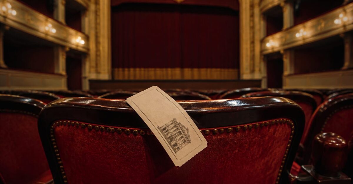 Poate un bilet la teatru să te ajute după boală. Un spital din Cluj spune că da