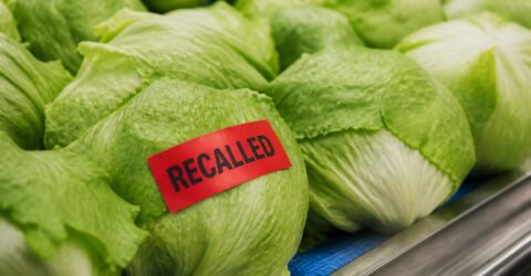 Aproape 7.000 de cazuri de Cyclospora au dus la rechemarea salatei iceberg Taylor Farms în 27 de state americane