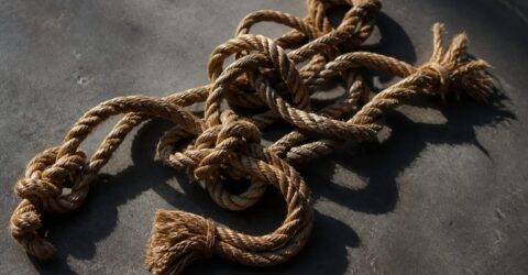 Eticheta de „persoană dificilă” ascunde adesea o eroare de judecată. Iată cum să o eviți și ce spune despre tine