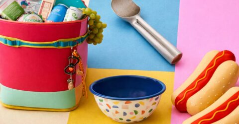 O mamă a creat o listă de vară cu 10 idei practice pentru familii cu copii mici
