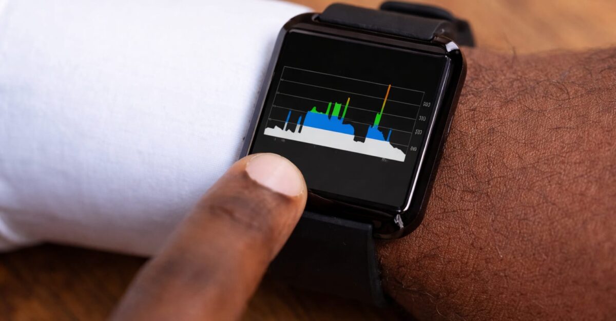 Smartwatch-ul poate detecta fibrilația atrială. Ce nu poate afla despre inima ta