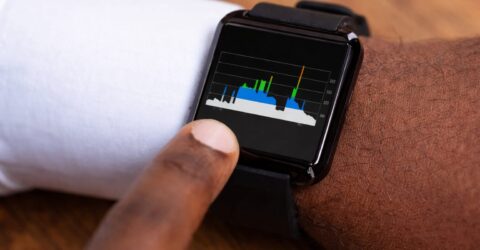 Smartwatch-ul poate detecta fibrilația atrială. Ce nu poate afla despre inima ta