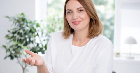 Terapia somatică te poate ajuta. Ea abordează legătura dintre psihic și corp pentru a reduce stresul