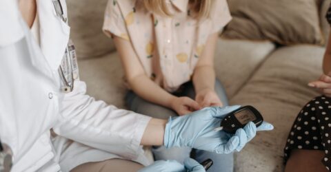 Diabetul de tip 2 este asociat cu un risc mai mare de cancer. Ce discuți cu medicul