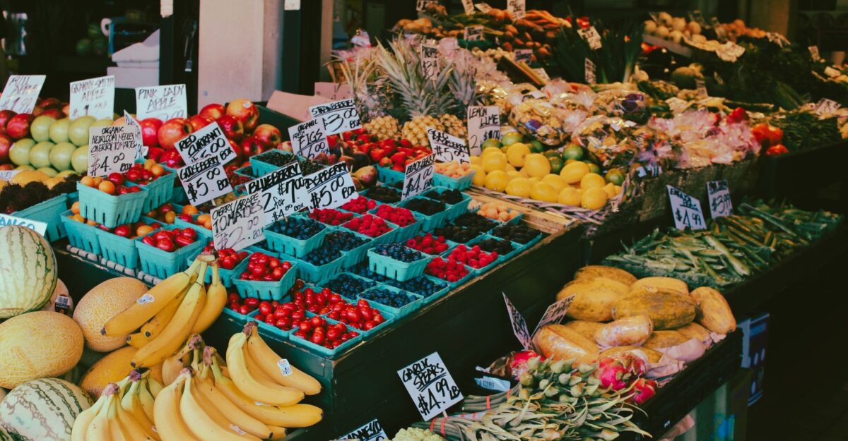 Fructe și legume proaspete, congelate sau la conservă? Cum alegi pentru buget și nutrienți