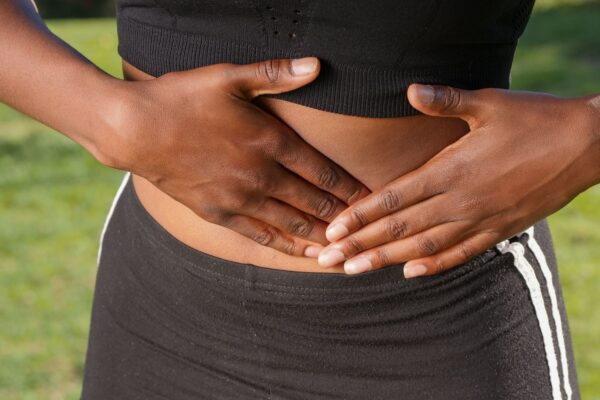 Vărsăturile cu sânge și scaunul negru cer evaluare rapidă. Semnele unei hemoragii digestive