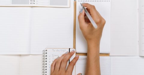 Horoscop 6 septembrie 2026. Vărsător și Pești au de luat o decizie azi