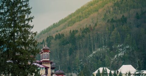 Românii au făcut 89% din călătorii în propria țară, cea mai mare pondere din Uniunea Europeană