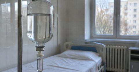 Ciuma pneumonică se transmite prin tuse sau strănut. Ce simptome provoacă și cum se tratează