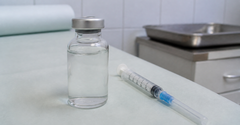 Farmaciile pot comanda vaccinul antigripal din depozite, unde sunt 370.000 de doze