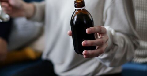 Tusea care durează 8 săptămâni cere evaluare medicală. Când este indicat screeningul pulmonar