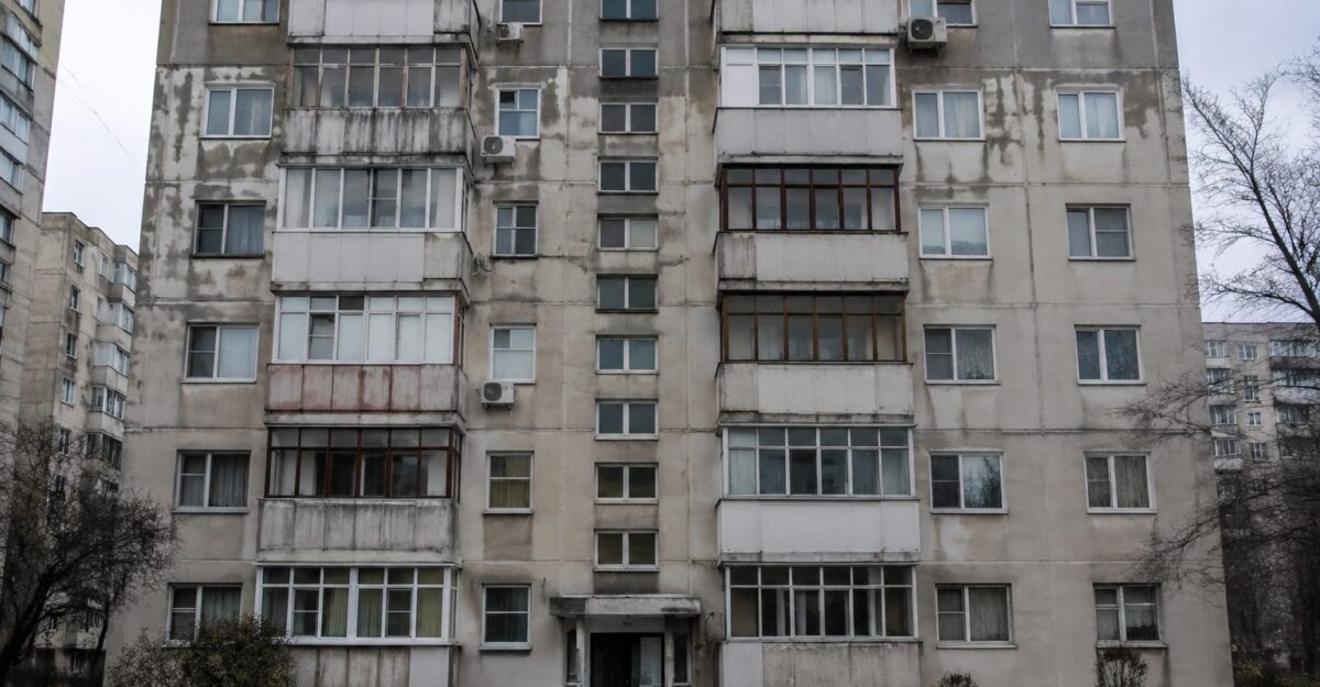 Cum verifici siguranța blocului la cutremur. Anul 1977 nu înlocuiește expertiza și documentele tehnice