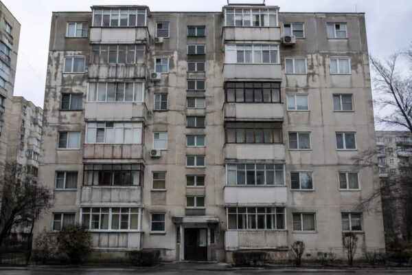 Cum verifici siguranța blocului la cutremur. Anul 1977 nu înlocuiește expertiza și documentele tehnice