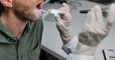Când să mergi la medic pentru auz, nas sau gât. 12 semne care merită evaluate fără amânare
